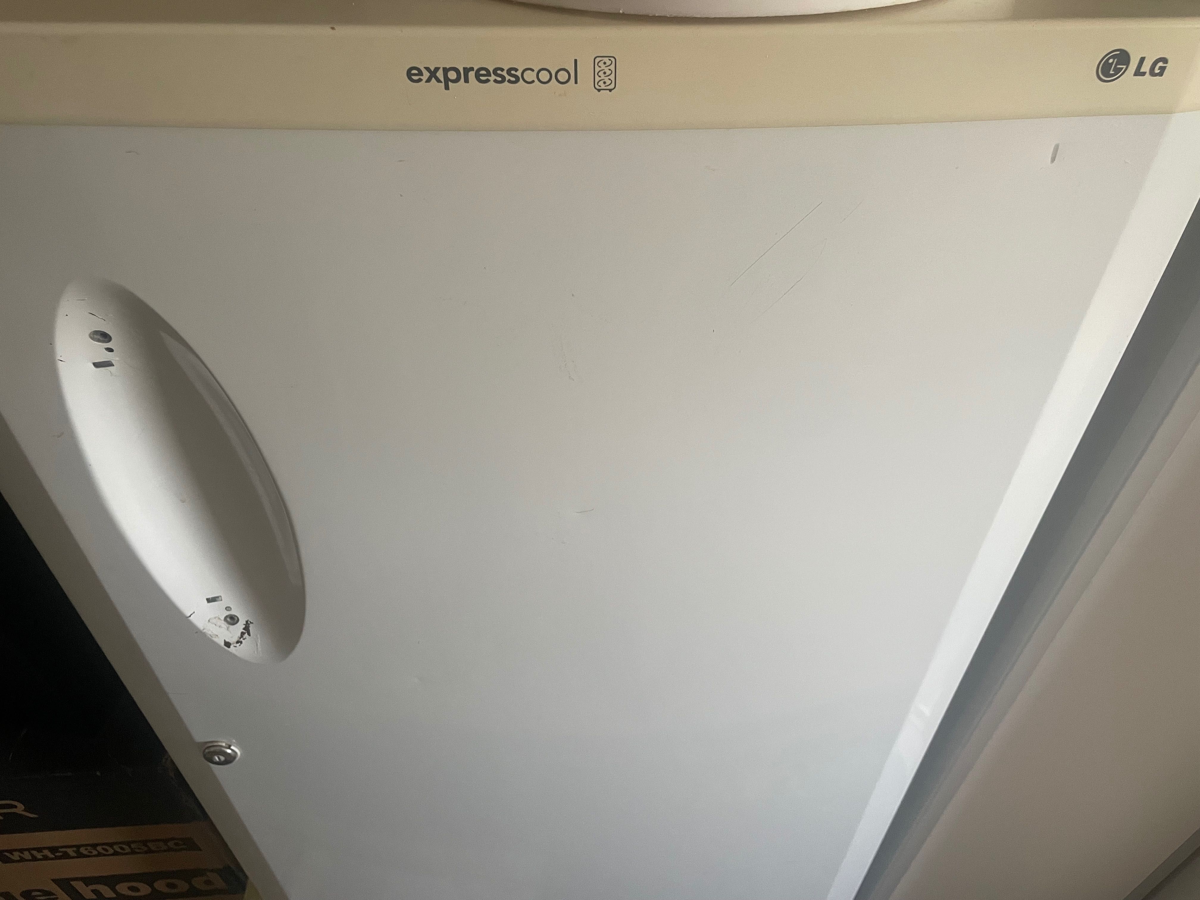 Холодильник LG в хорошем состояние