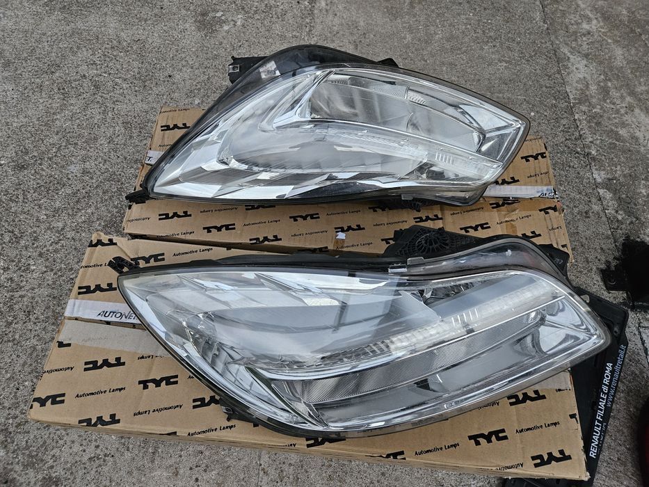 Faruri pentru Opel Insignia noi.