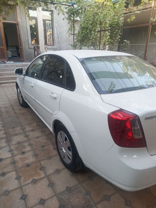 Chevrolet Jentra