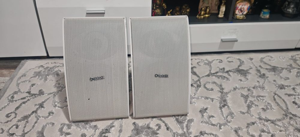 Boxe Yamaha aw592 de exterior