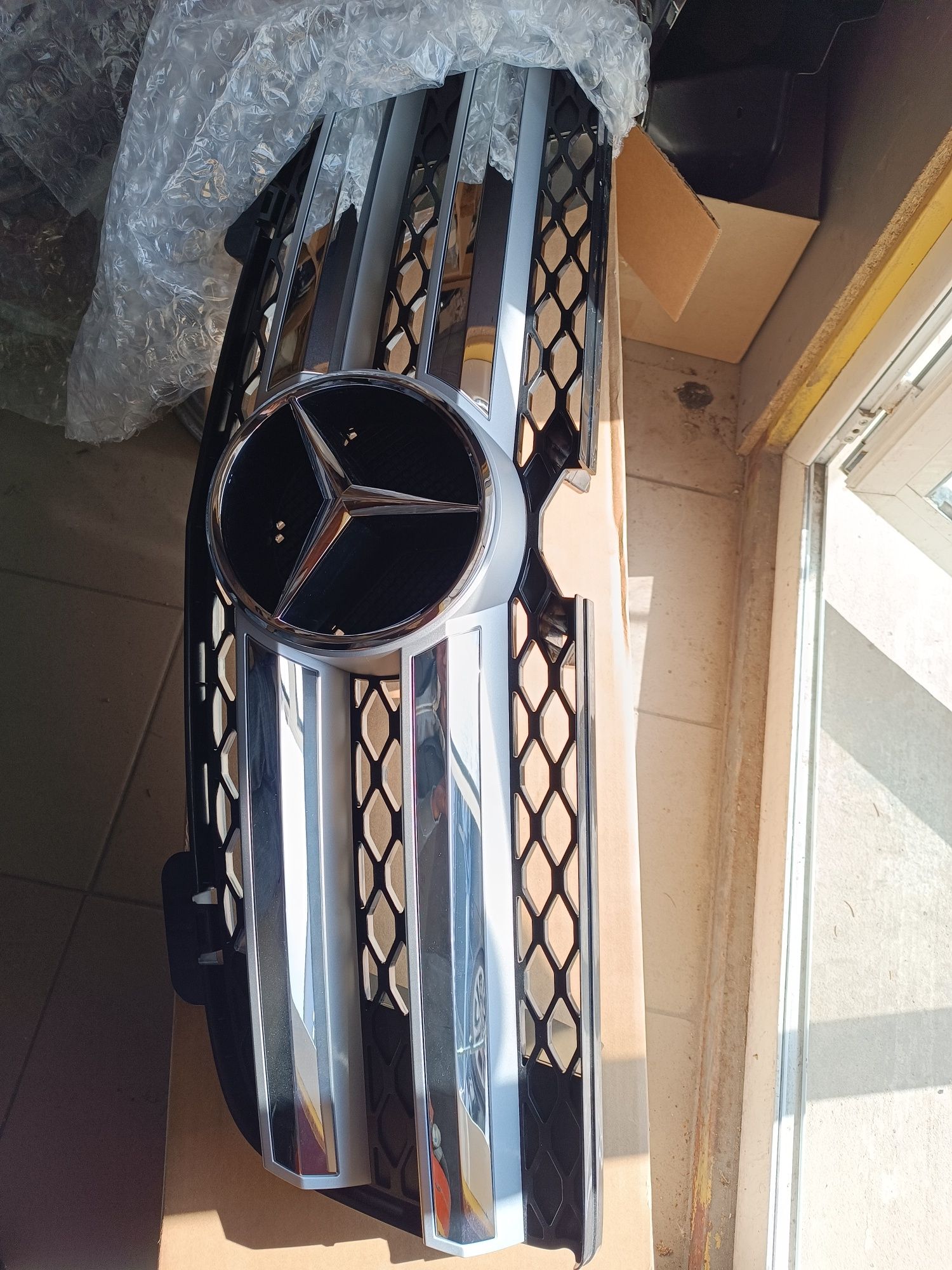 Предна решетка за Mercedes GL W164