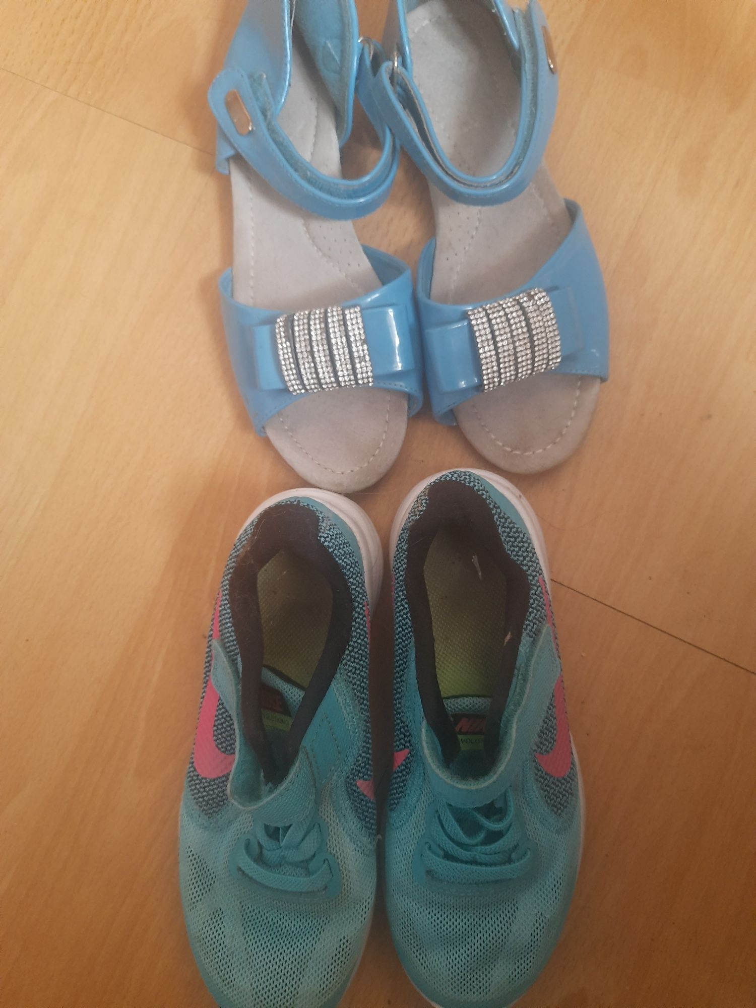 Íncāltāminte pt fete : sandale,adidasi Nike,tenisi