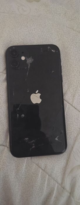 Айфон 11 продам!