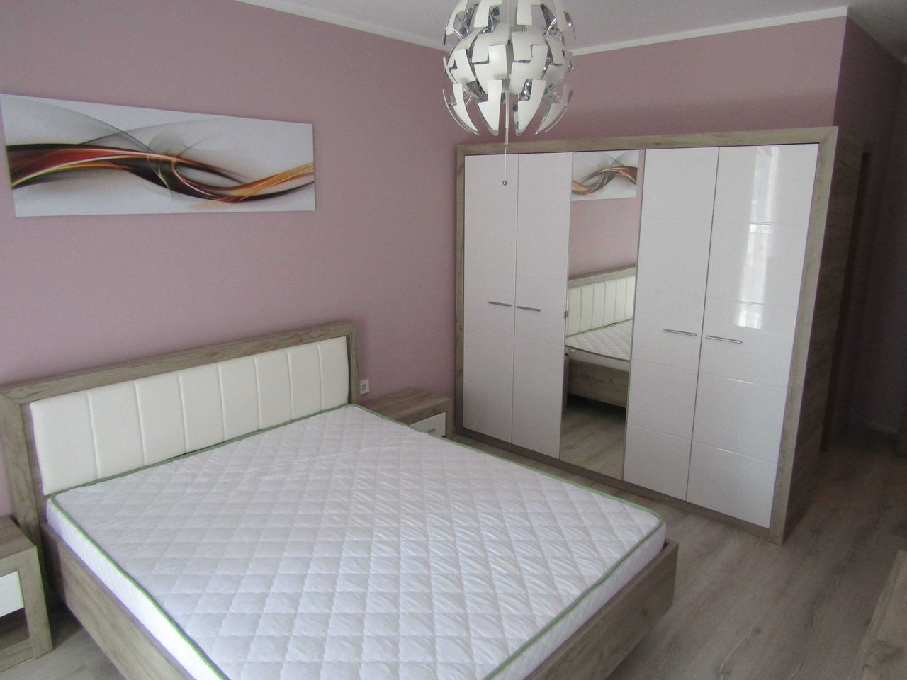 Дава се под наем Двустаен апартамент в София, Витоша - 65 кв.м за 750 € - Снимка #3