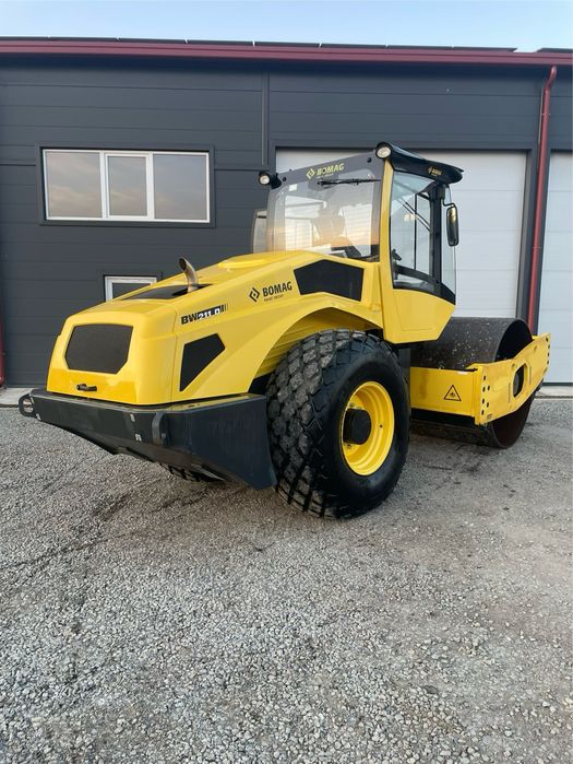 Inchiriez Cilindru compactor