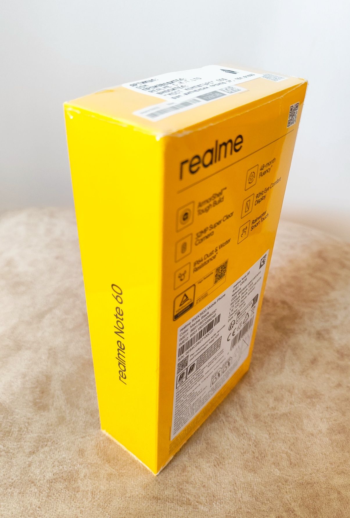 Неразопакован realme Note 60
