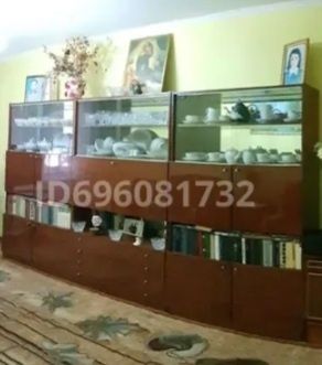 Бесплатно! Отдам даром стенку