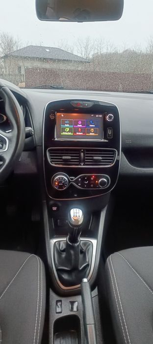 Renault Clio LIMITED an 2017 motor 1.5 dci 90 cp mașină impecabila