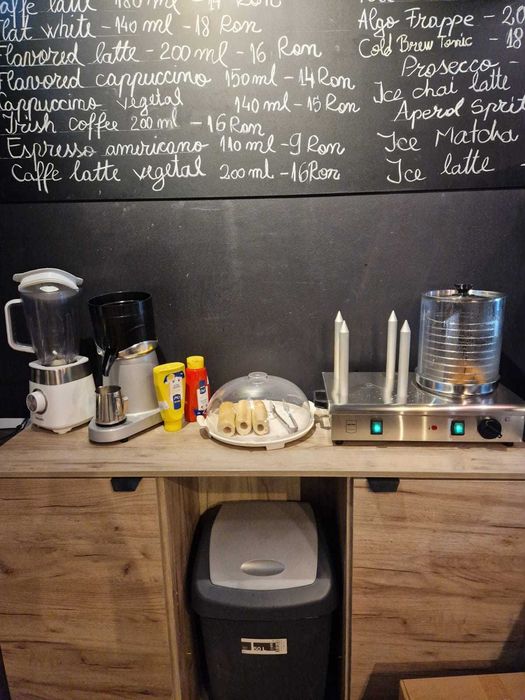 Vand afacere la cheie Cafenea,posibilitate Bar de zi