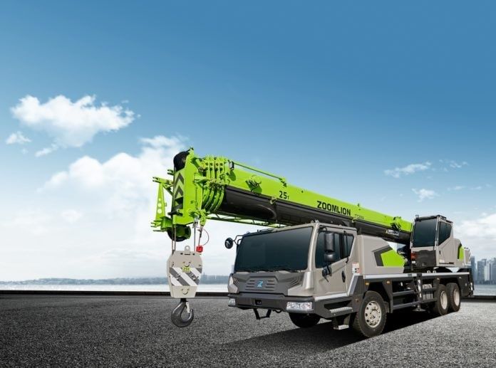 Автокран шоссейный ZTC250V