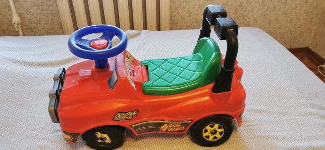 Машинка детская для катания