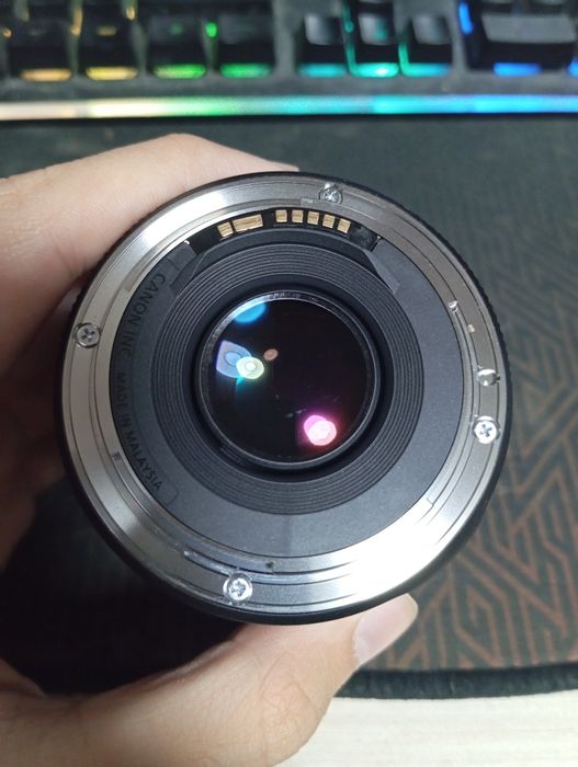 canon ef 50mm, f/ 1.8