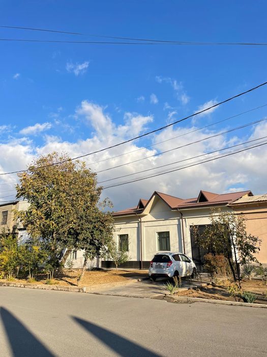 Mevazor Maxallada hovli sotiladi