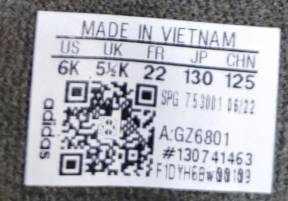 Зимни ботуши Adidas, номер 22