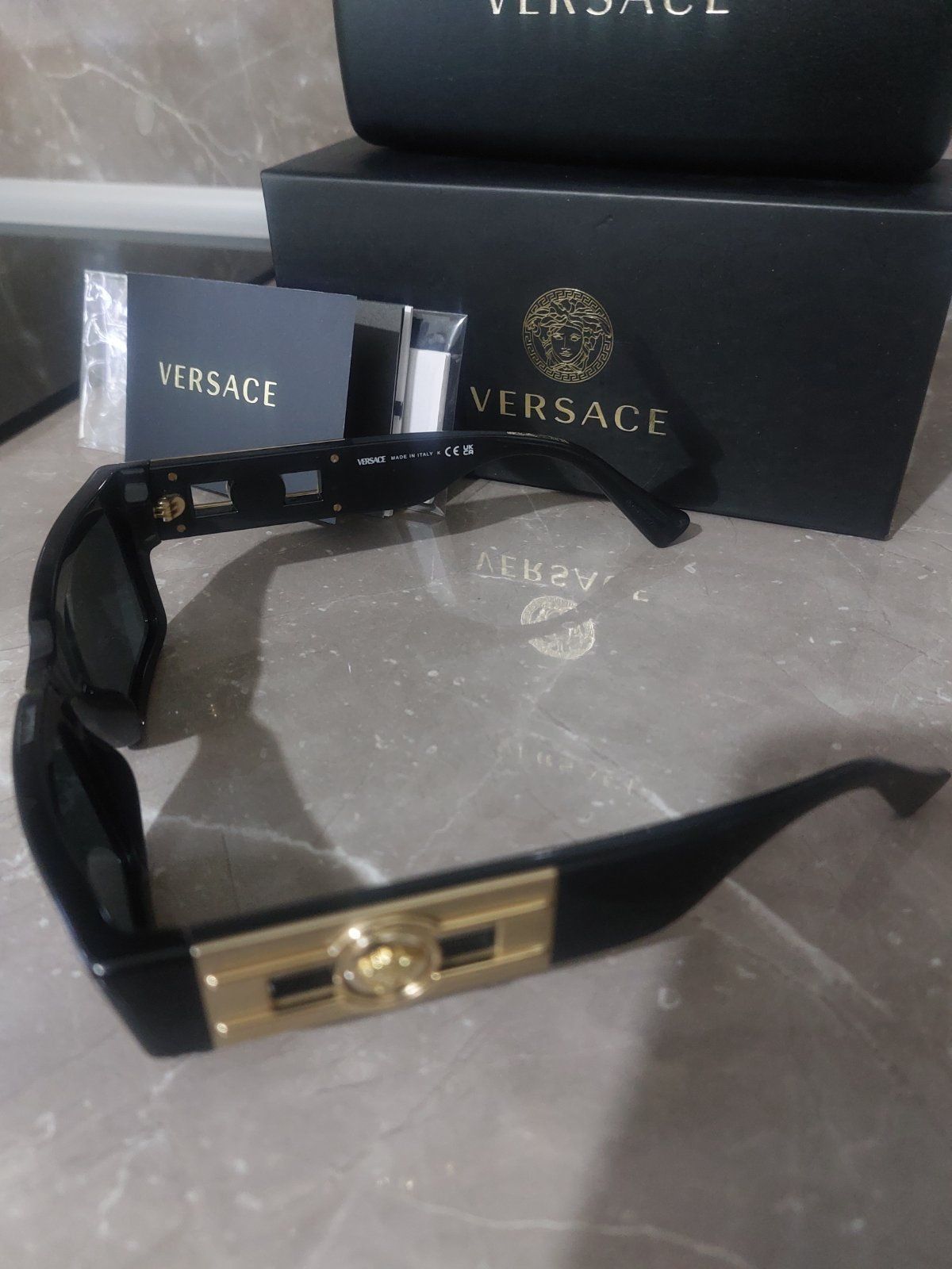 Слънчеви очила Versace