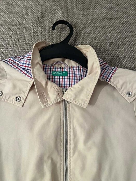 Geaca subțire cu glugă, United Colors of Benetton