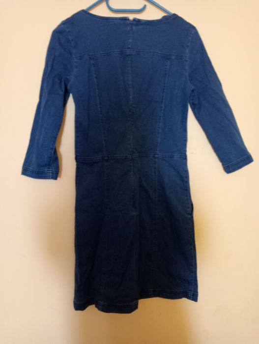 Vând rochite purtat odată