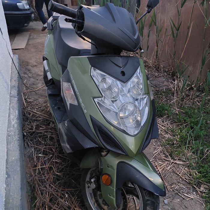 Продам скутер 150 куб