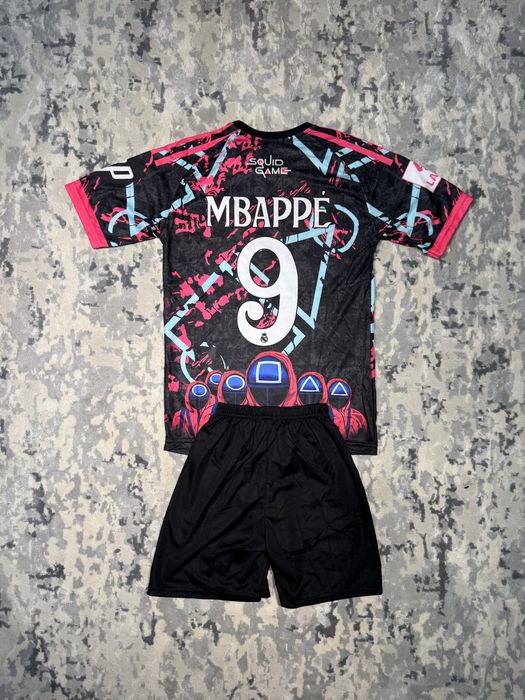 Compleu fotbal Mbappe - Squid Game (special edition)