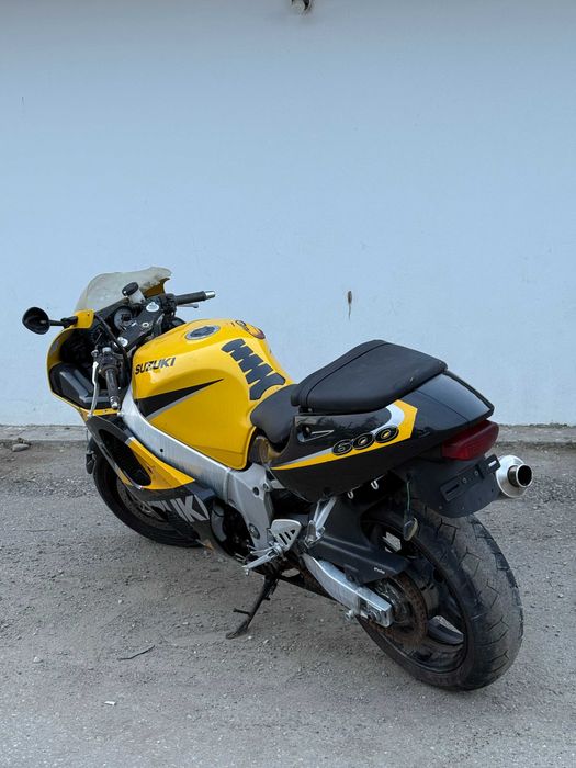 DEZMEMBREZ Suzuki GSX-R 600 SRAD 1997-2000 Carene Motor Far