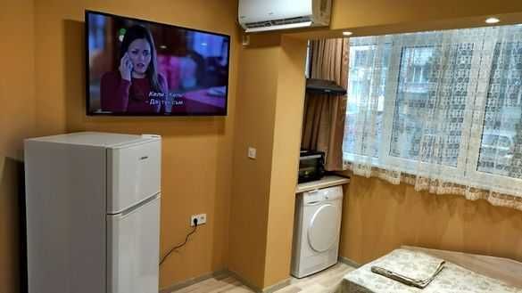 Дава се под наем Двустаен апартамент в Бургас, Център - 52 кв.м за 30 € - Снимка #7