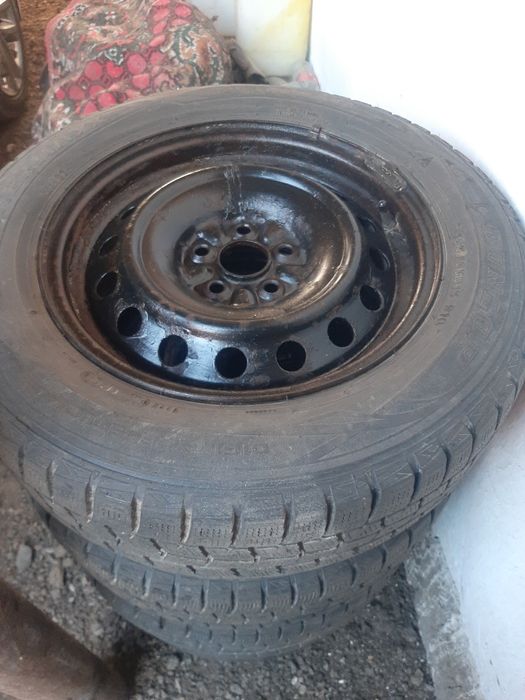 Шины с дисками комплект
