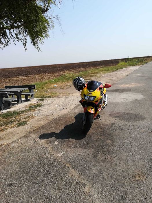 Motocicleta Honda VTR 1000 firestorm