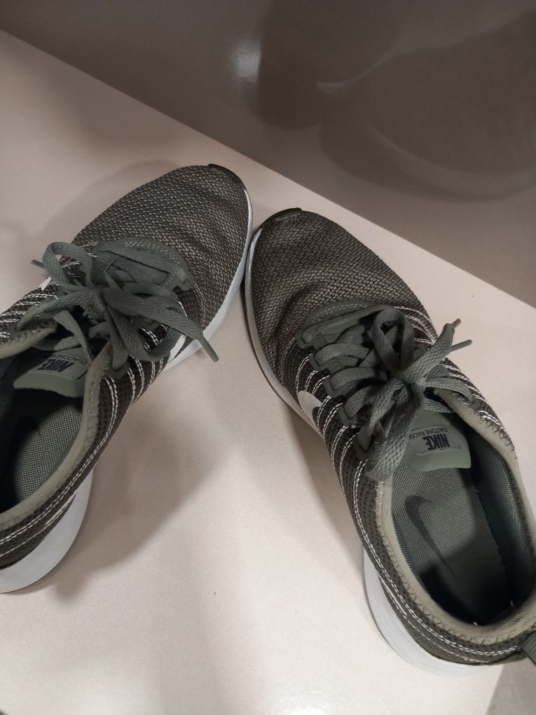 Маратонки Nike Dualtone racer /37.5