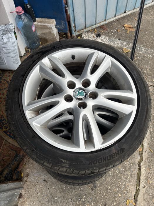 Jante Aliaj Skoda cu cauciuri de vara 205/45/R16