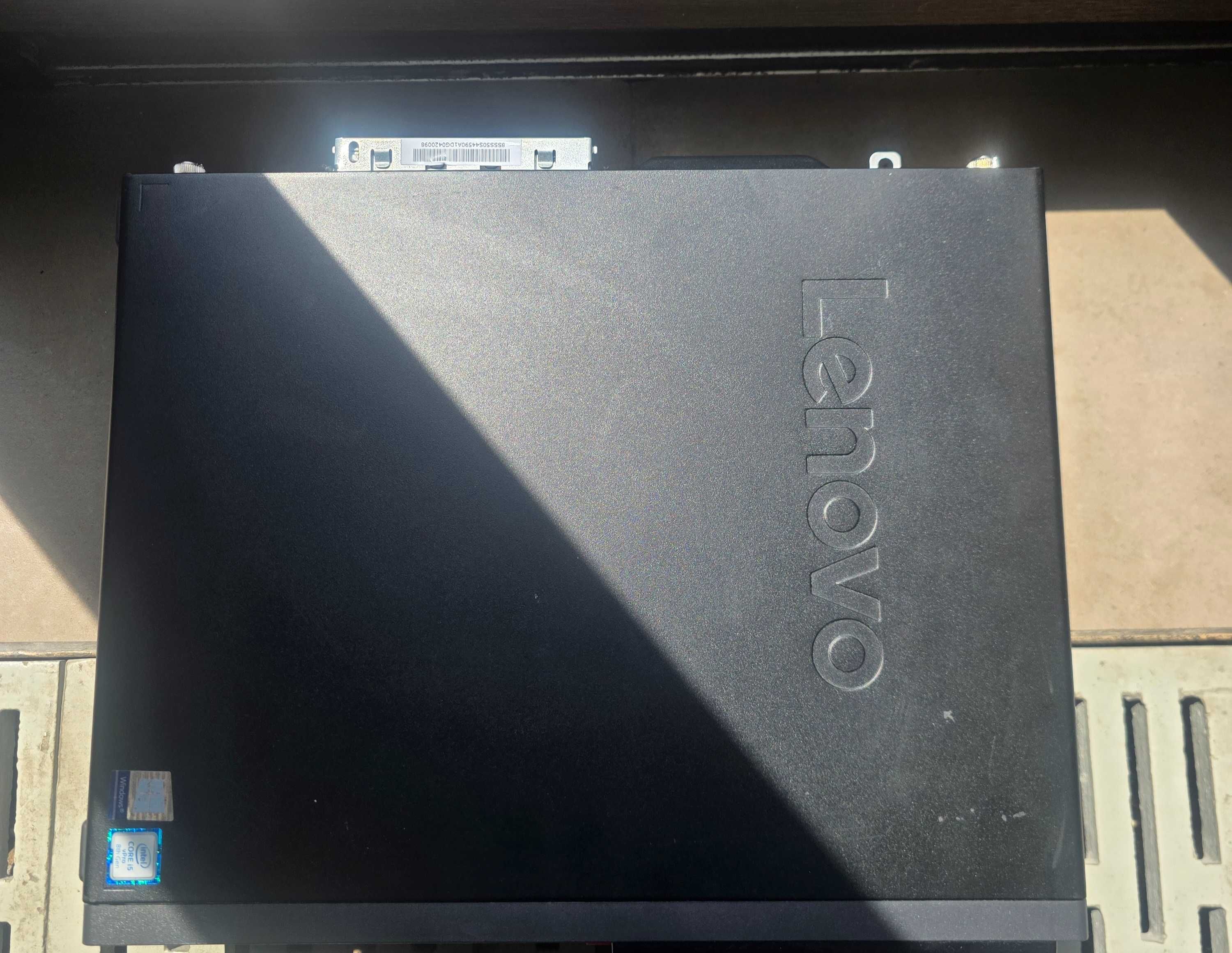 Vand statie pc calculator sff office lenovo M920S i5 8500 16GB ram/ssd
