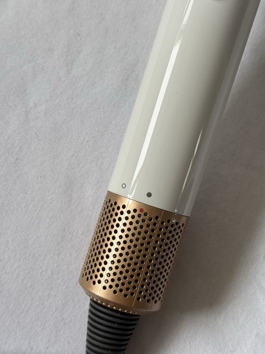 Uscator de par, Viteză foarte mare a vântului, uscare rapidă a părului