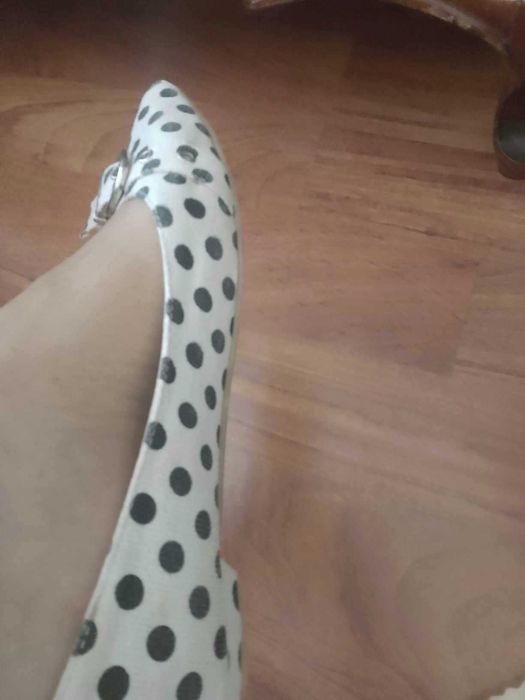 Balerini 36 purtati o seara