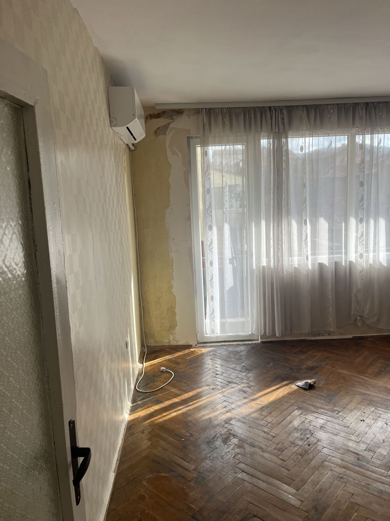 Продава се Тристаен апартамент в Перник, Байкушева махала - 101 кв.м за 1213 €/кв.м - Снимка #5