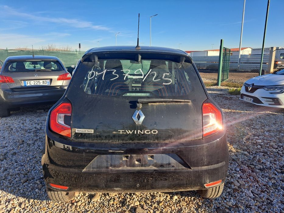 Renault Twingo 1.0 i за части 2021г