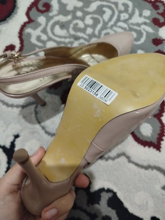 Шикарные женские туфли с каблуками 38 размер