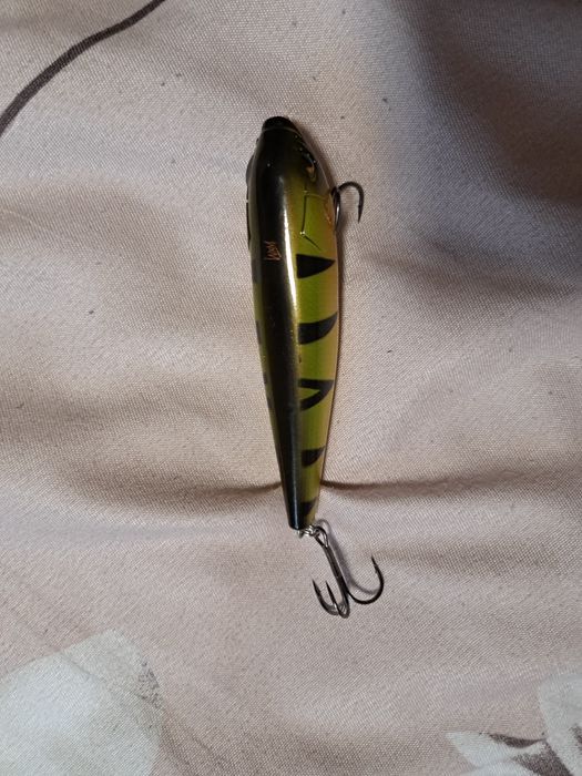 Изкуствени примамки нови.