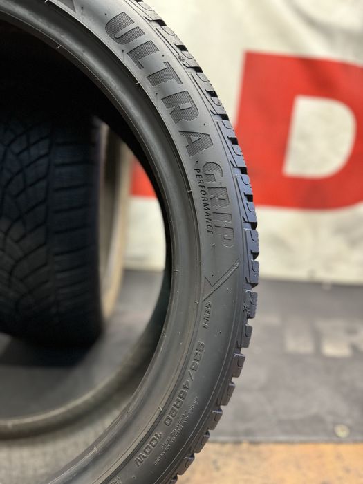 235 45 20, Зимни гуми, Goodyear UltraGripPerformance, 2 броя