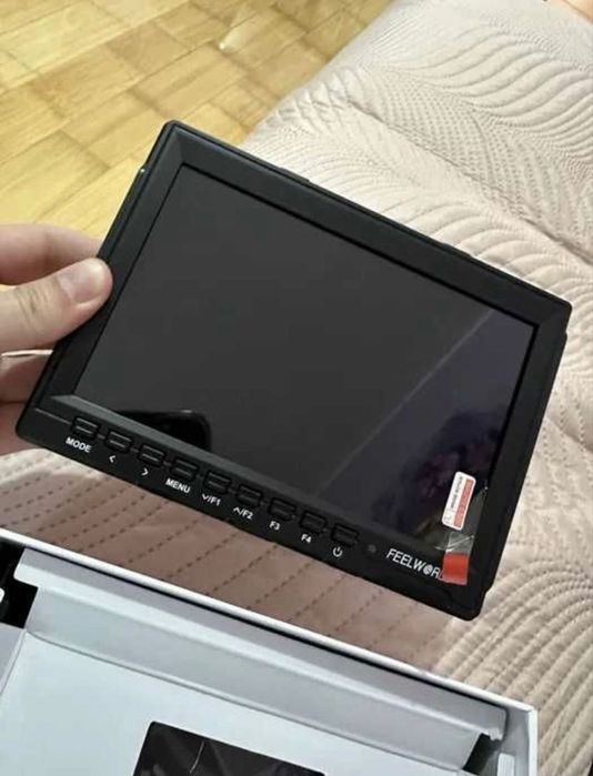 Monitor slim camera foto sau video NOU