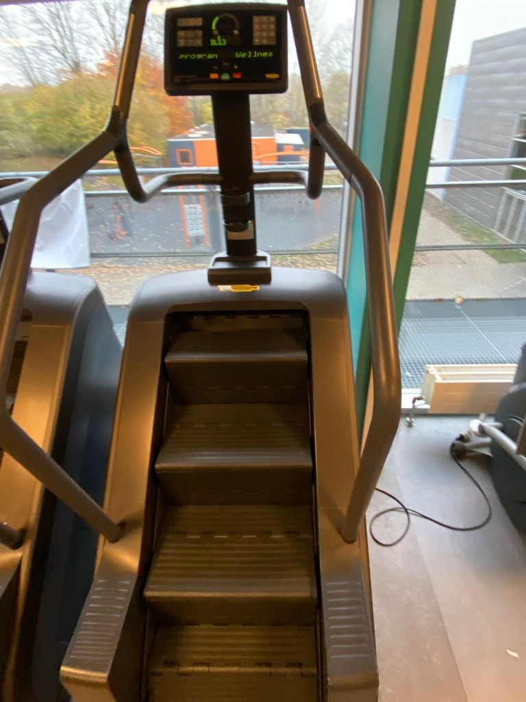 Фитнес уреди стълби Technogym