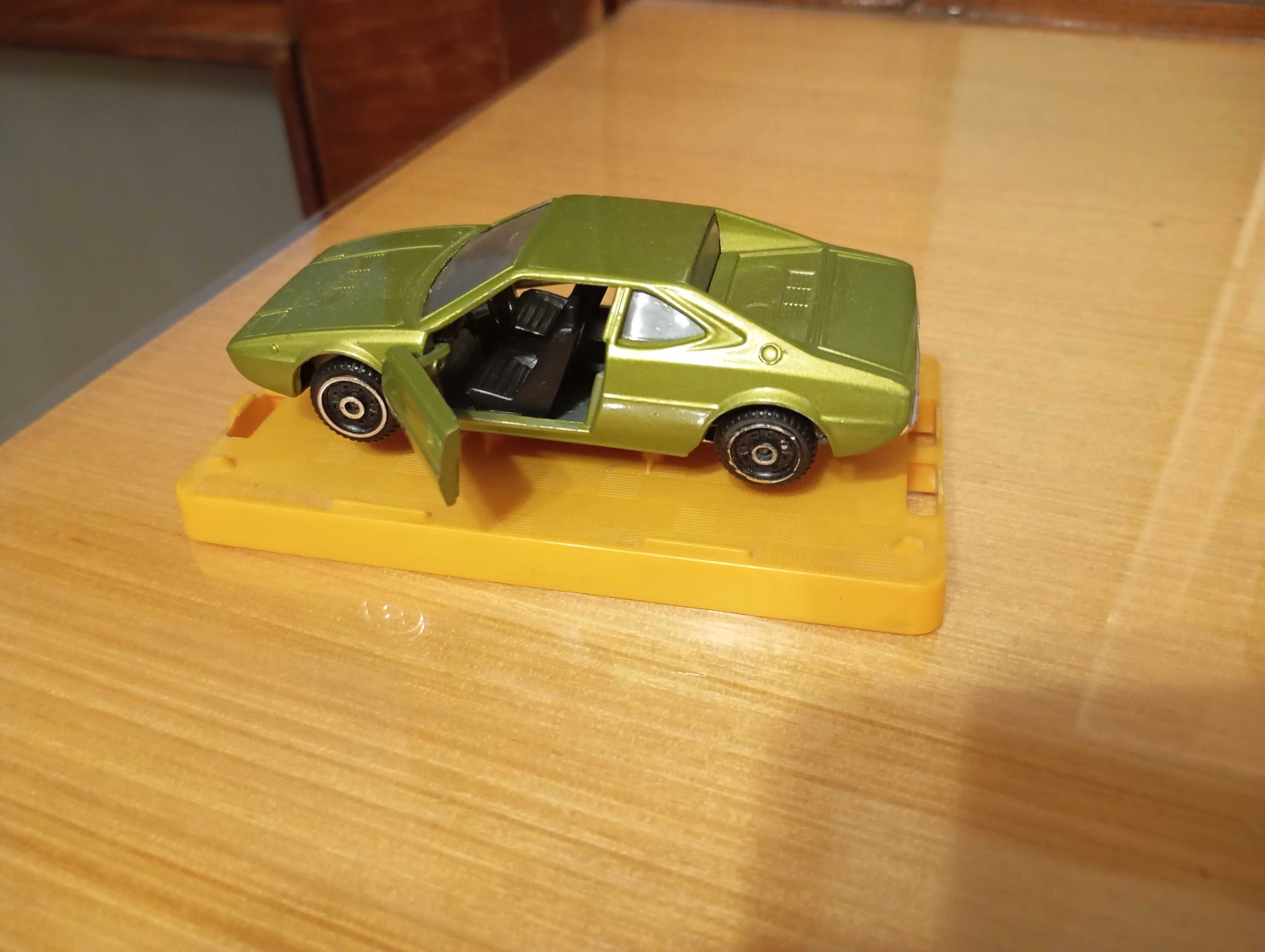 Ferrari Dino 308 GT4 модел 1:43