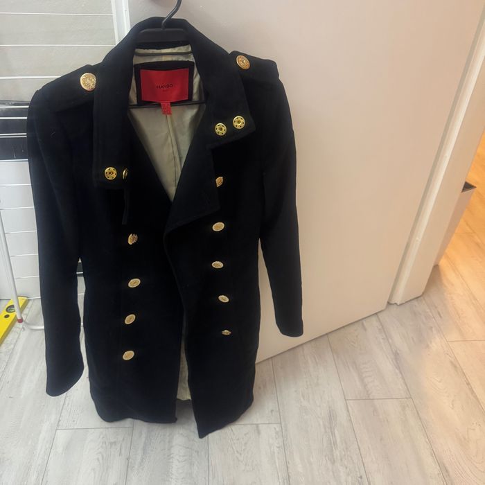 Уникално Палто  Манго