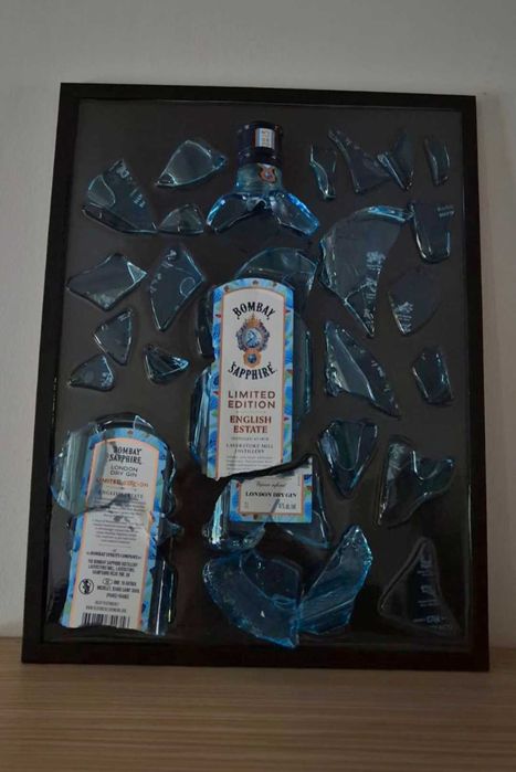 Tablou decorativ,unic,personalizat cu sticle
