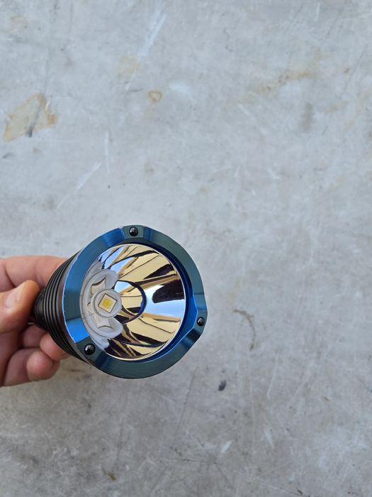 Lanterna Olight warrior x3