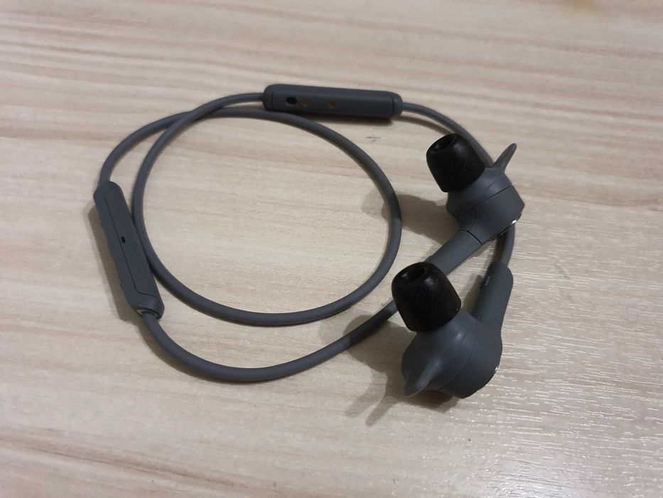 Bang & Olufsen Beoplay  Наушники