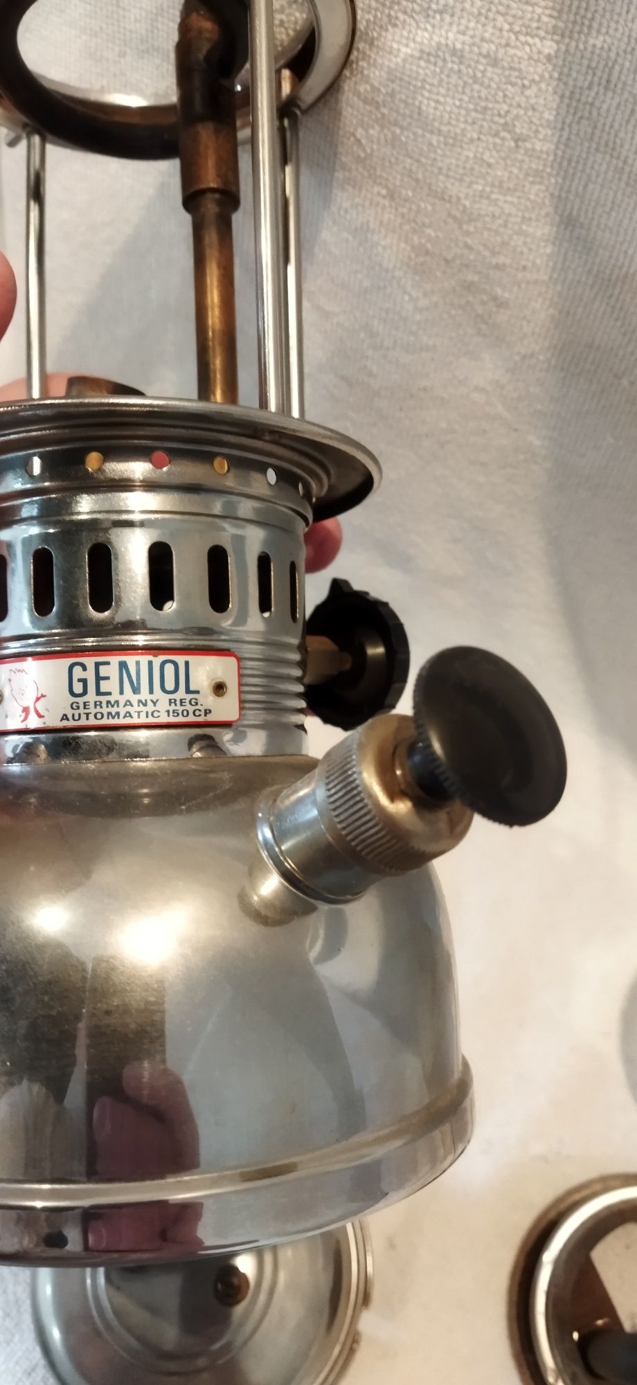 Лампа сильного света Geniol 150 CP