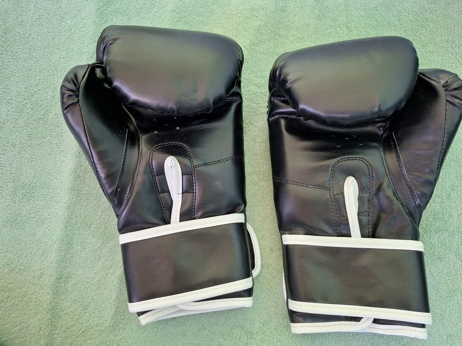 Боксови ръкавици everlast core 2 L/XL