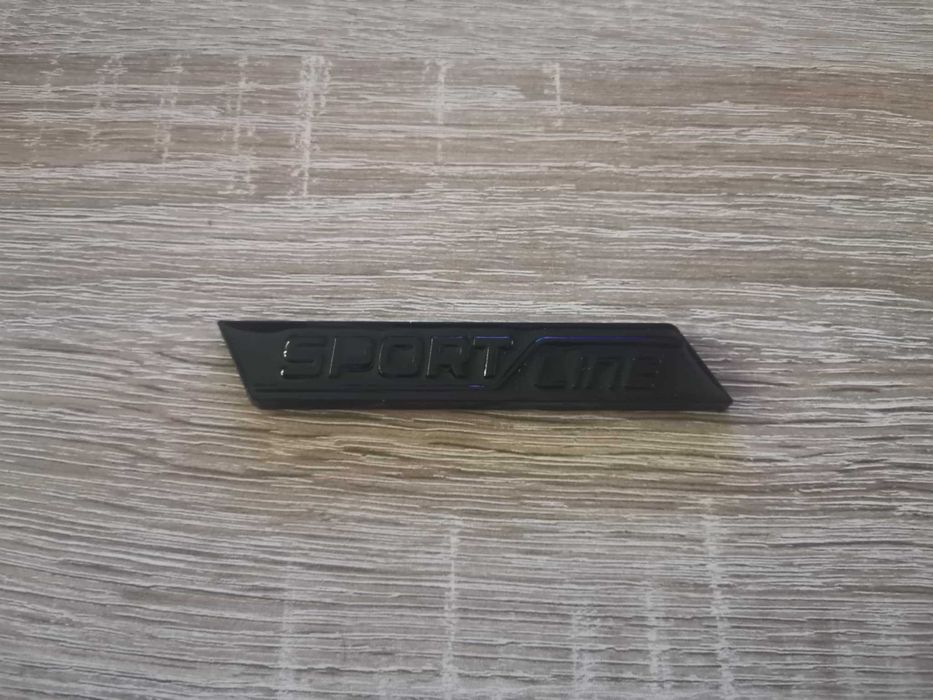 Skoda Sportline черен гланц емблема