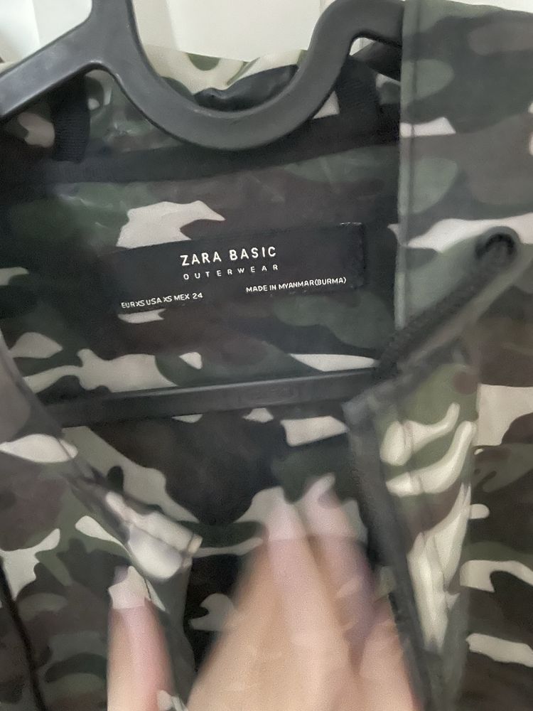Impermeabil Zara masura XS