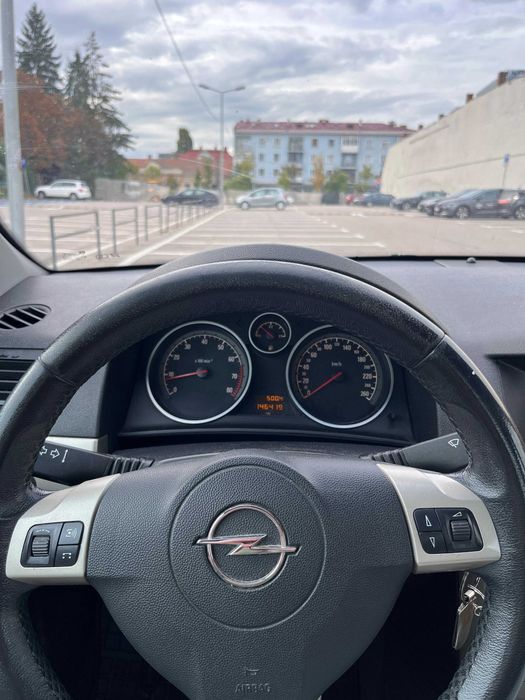Opel Astra H sedan 2008 1.6 benzina UNIC PROPRIETAR