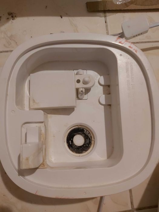 Umidificator StarLight UCS-5530WH defect